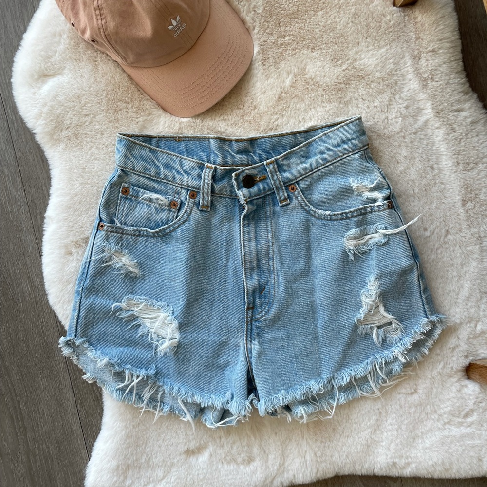 Levi’s 521 Vintage high waisted shorts